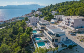 Awesome Home In Komarna